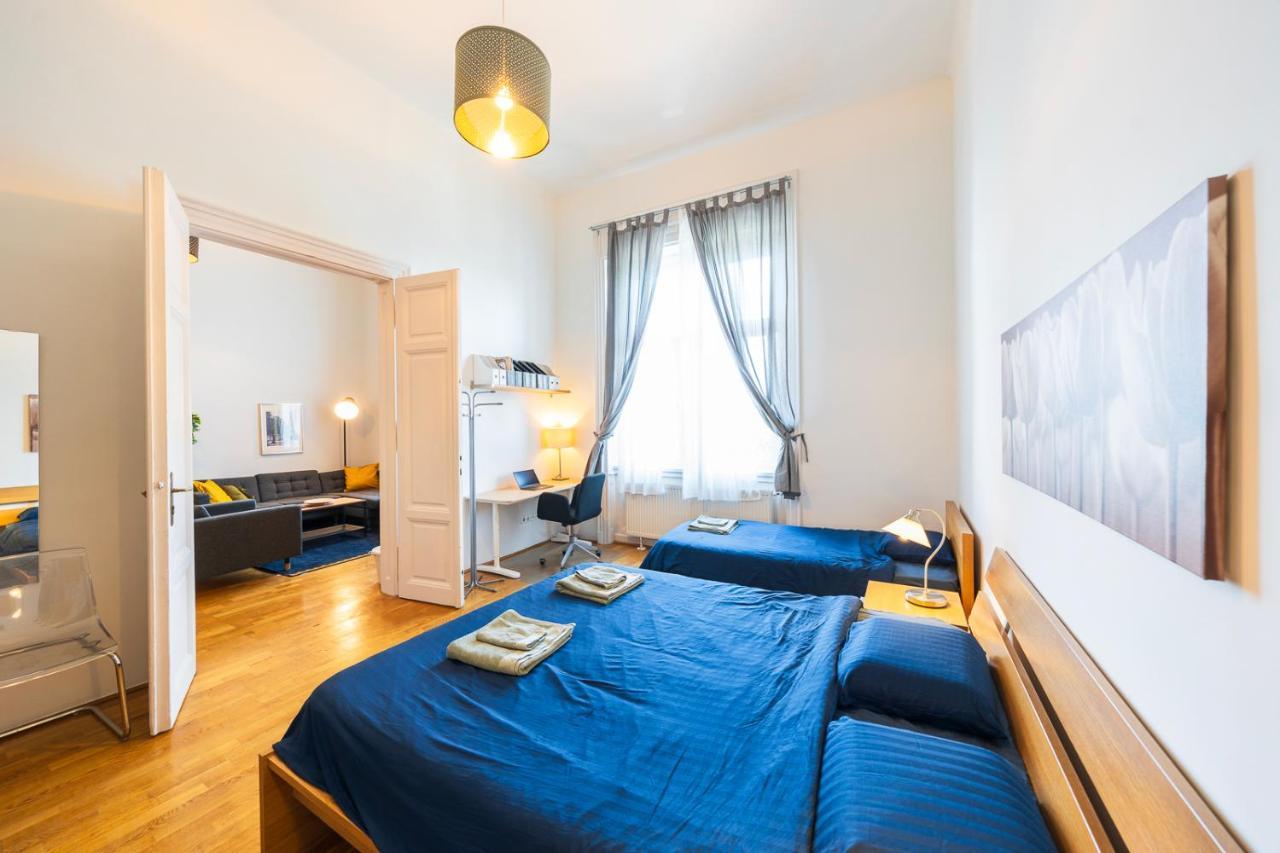 Shining Bright Two Bedroom Apt Next To Andrassy Ave Budapest Bagian luar foto