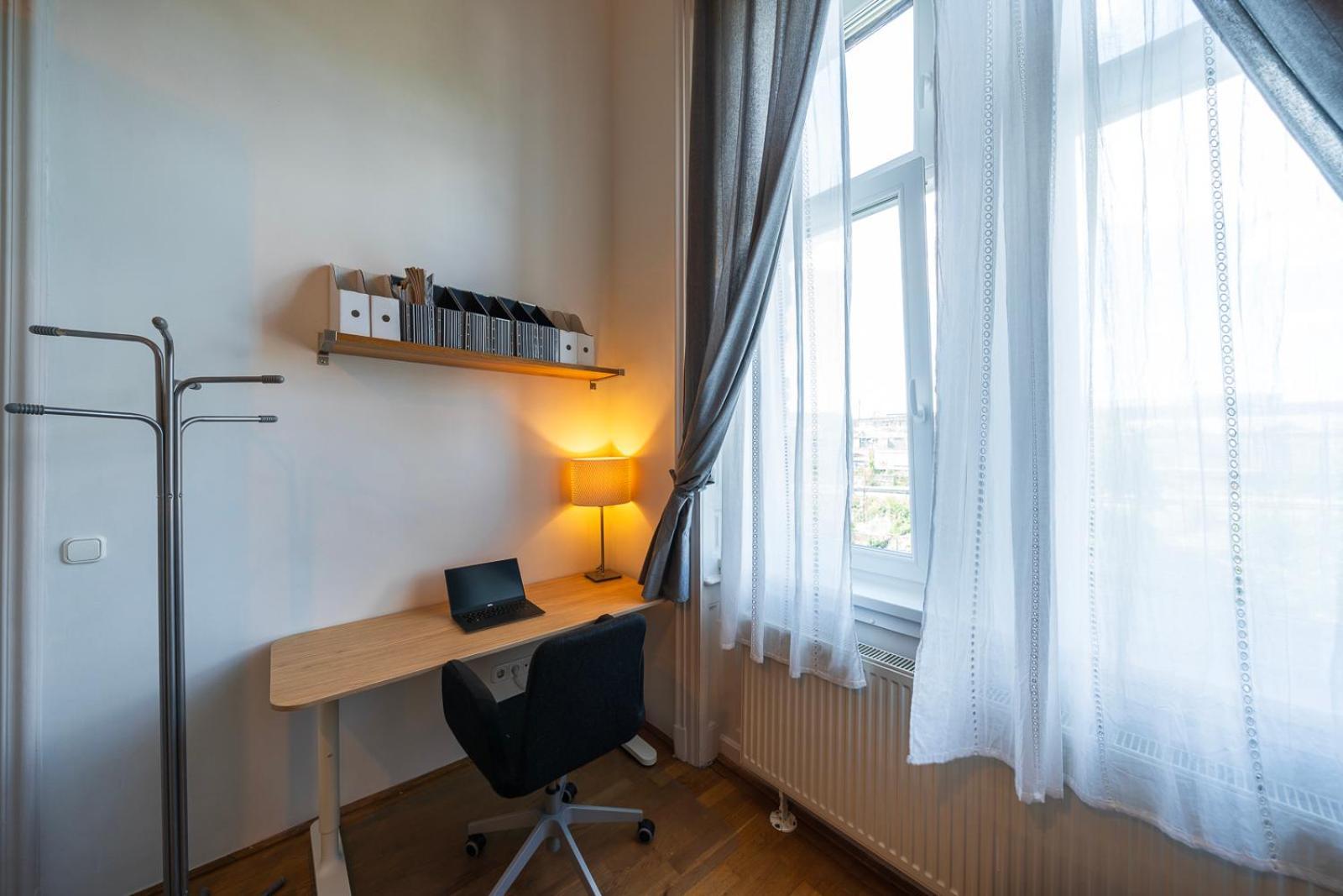 Shining Bright Two Bedroom Apt Next To Andrassy Ave Budapest Bagian luar foto